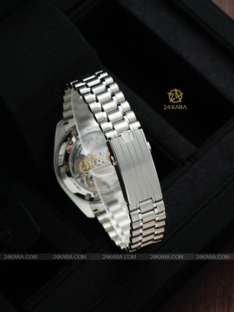 7._dong_ho_omega_speedmaster_310.30.42.50.01.002-7