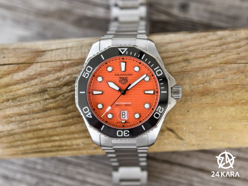 Giới thiệu đồng hồ TAG Heuer Aquaracer Professional 300 Orange Diver WBP201F.BA0632 mới