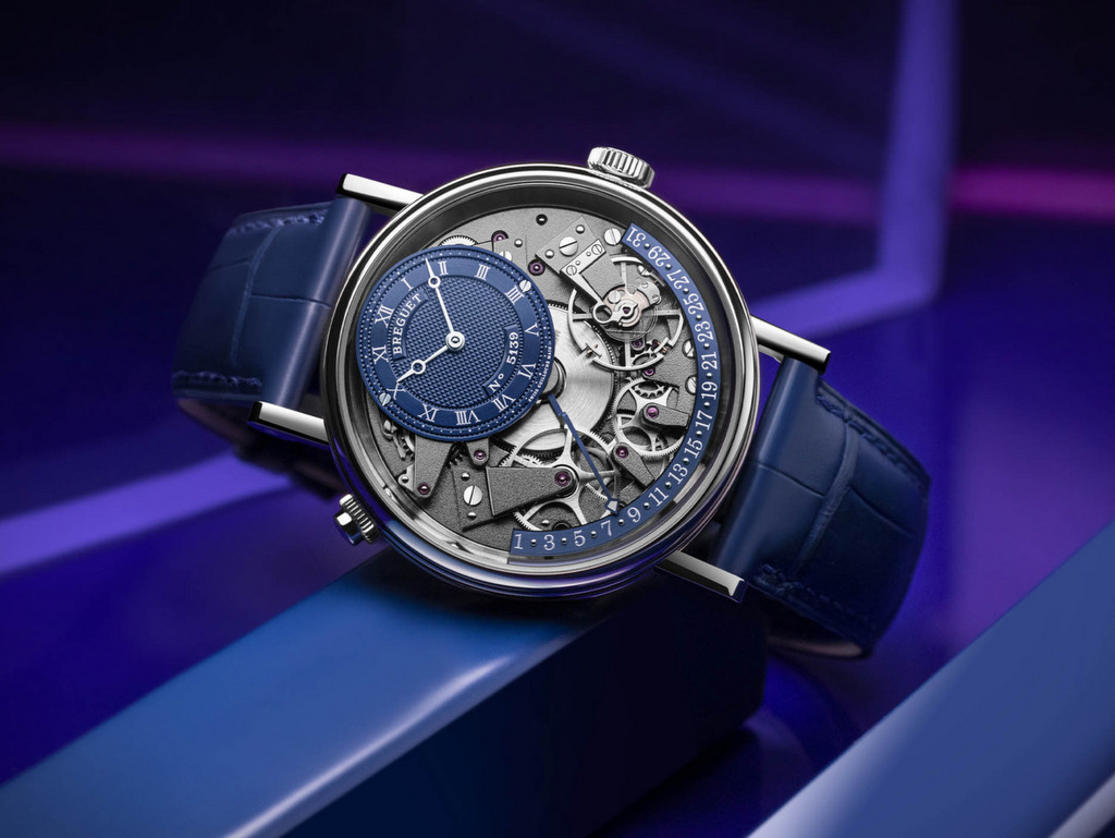 Giới thiệu đồng hồ Breguet Tradition Quantieme Retrograde 7597BB/GY/9WU với sắc xanh dương mới