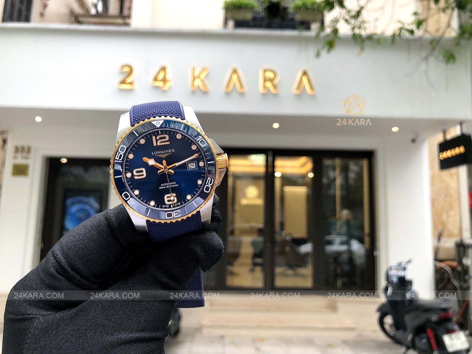 Review chi tiết đồng hồ Longines HydroConquest L3.781.3.96.9