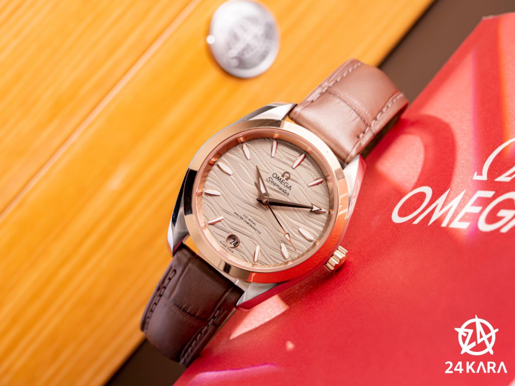 Review chi tiết Omega Seamaster Aqua Terra 220.23.34.20.06.001 34 Mặt Số Nâu Chocolate Mã Não Sedna Vàng Hồng