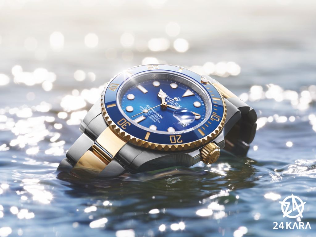 Review chi tiết Rolex Submariner M126613LB-0002 mặt số xanh hoàng gia cọc số phát quang