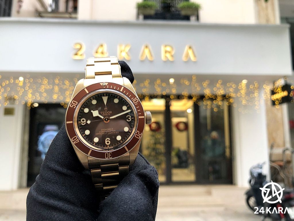 Review chi tiết Tudor Black Bay Fifty-Eight Bronze M79012M-0001 39 Vỏ Đồng Mặt Nâu