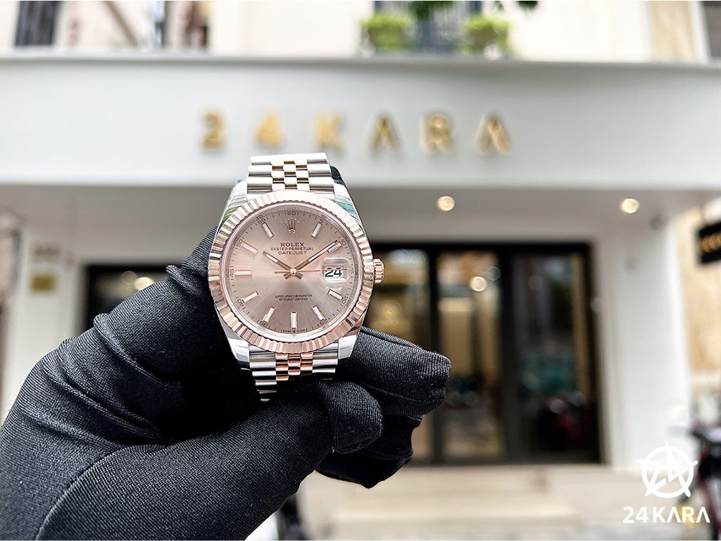 Review chi tiết Rolex Datejust 41 M126331-0010 mặt số sundust vàng hồng dây jubilee