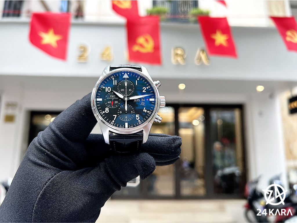 Review chi tiết IWC Pilot Chronograph IW377701 43mm Vỏ Thép Mặt Đen