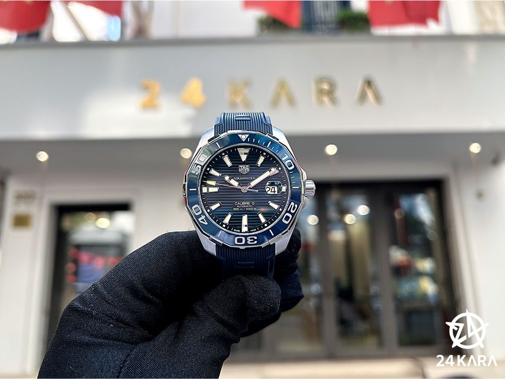Review chi tiết đồng hồ TAG Heuer Aquaracer WAY201B.FT6150 Blue Diving Dây Cao Su