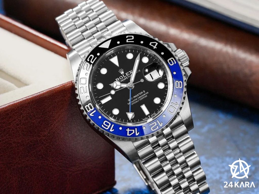 Review chi tiết đồng hồ Rolex GMT-Master II 40 Batgirl M126710BLNR-0002 Mặt đen