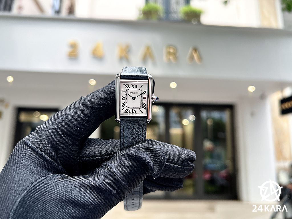 Review chi tiết đồng hồ Cartier Tank Must Watch Small WSTA0042