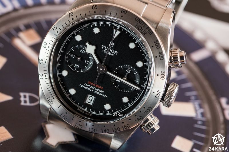 Năm chiếc đồng hồ sử dụng bộ máy đặc biệt với giá 6.000 USD