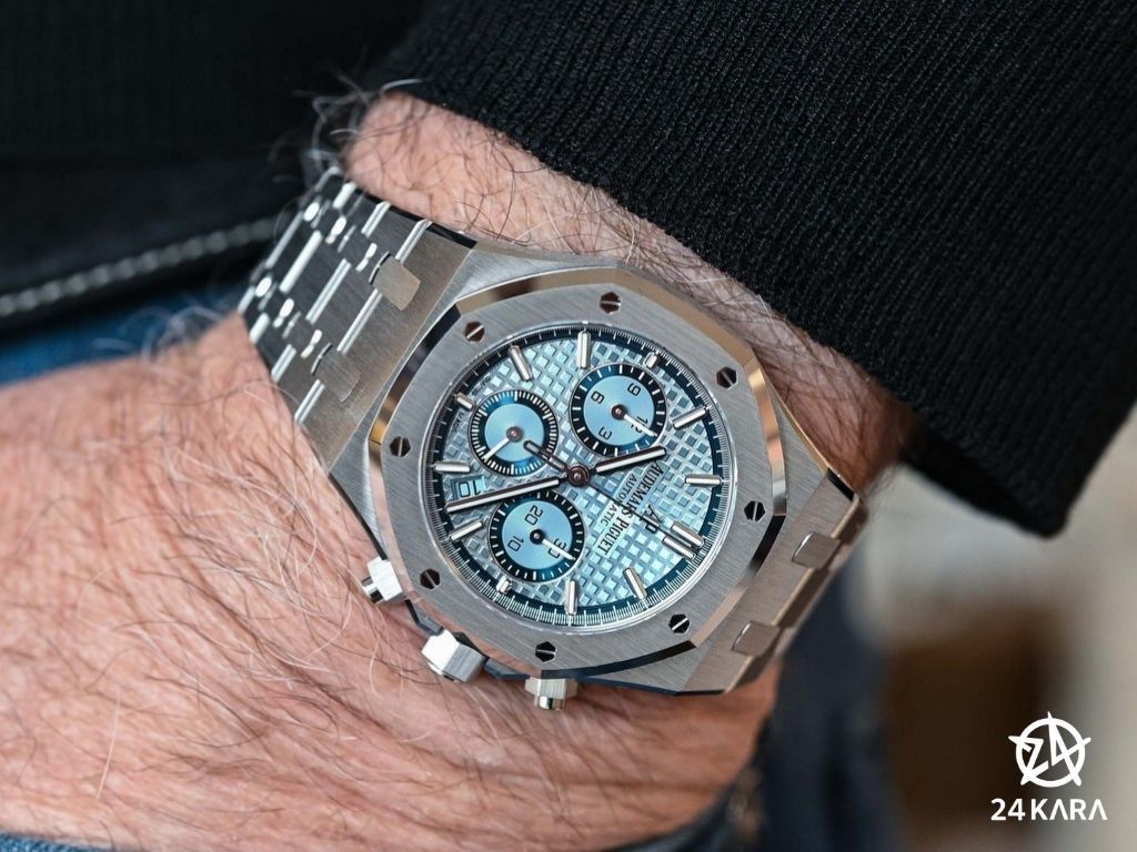 Review chi tiết đồng hồ Audemars Piguet Royal Oak Selfwinding Chronograph 38mm “Ice Blue” 26317BC.OO.1256BC.01